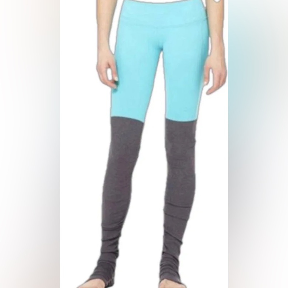 Alo Leggings
